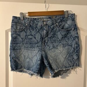 Seven7 Brand Blue Snake PrintDenim Shorts Size 8
